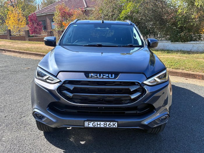 2023 Isuzu MU-X LS-T