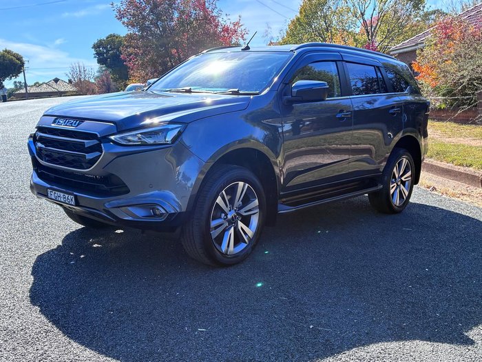 2023 Isuzu MU-X LS-T