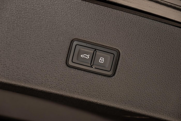 2023 Audi Q8 50 TDI S line
