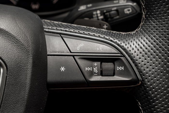 2023 Audi Q8 50 TDI S line