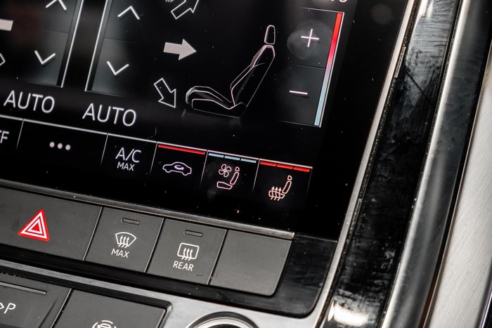 2023 Audi Q8 50 TDI S line