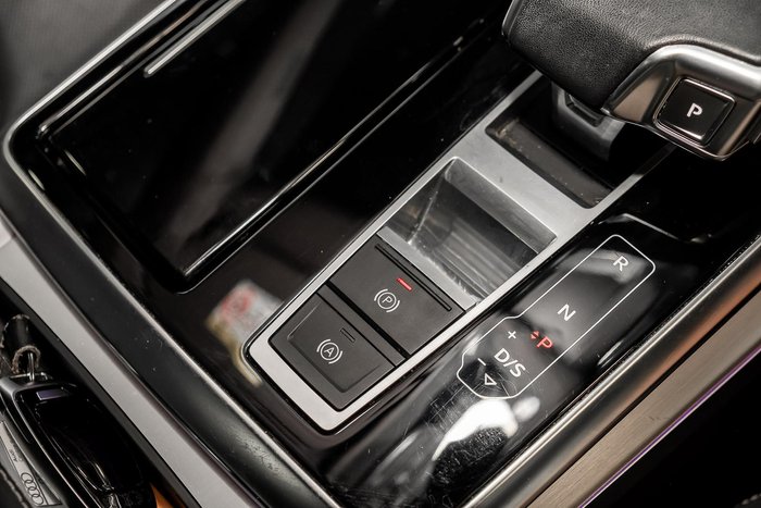 2023 Audi Q8 50 TDI S line