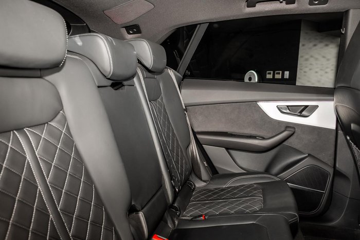 2023 Audi Q8 50 TDI S line