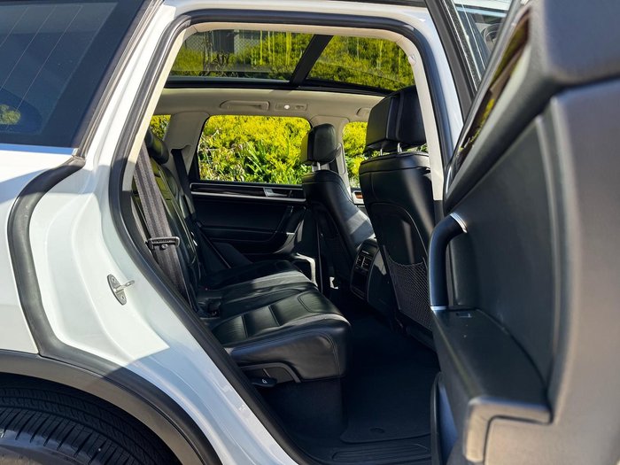 2015 Volkswagen Touareg V6 TDI 7P MY16 Four Wheel Drive Pure White