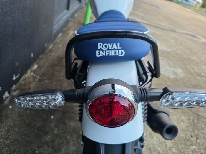 2025 Royal Enfield 2025 Royal Enfield 650CC Classic 650 Base WHITE