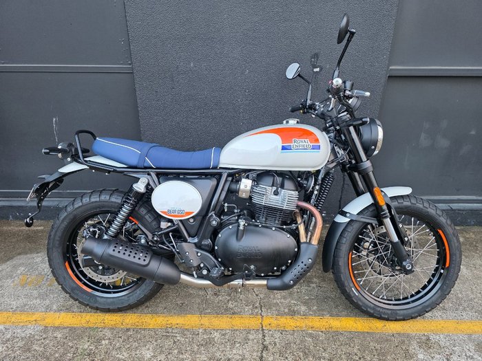 2025 Royal Enfield 2025 Royal Enfield 650CC Classic 650 Base WHITE