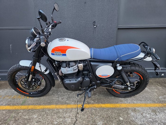 2025 Royal Enfield 2025 Royal Enfield 650CC Classic 650 Base WHITE
