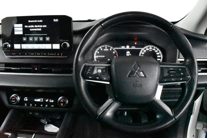 2022 Mitsubishi Outlander LS