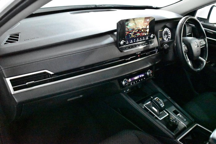 2022 Mitsubishi Outlander LS