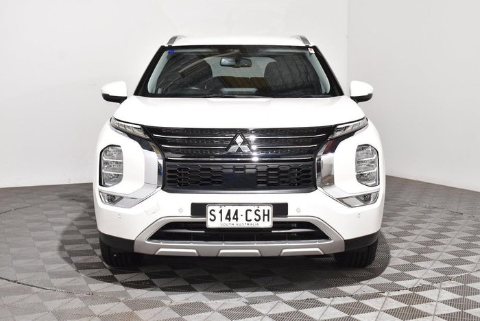 2022 Mitsubishi Outlander LS