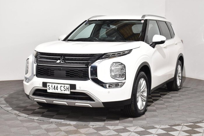 2022 Mitsubishi Outlander LS