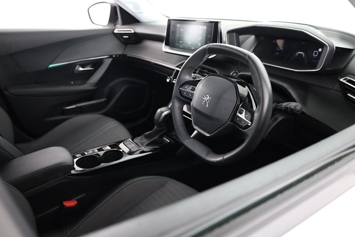 2022 Peugeot 2008 Allure