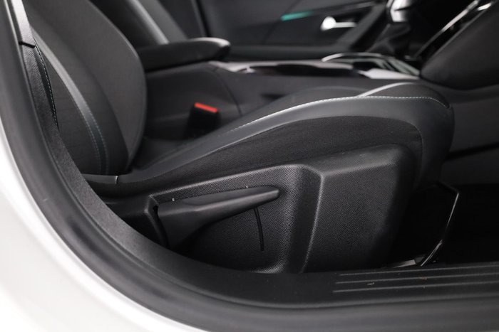 2022 Peugeot 2008 Allure