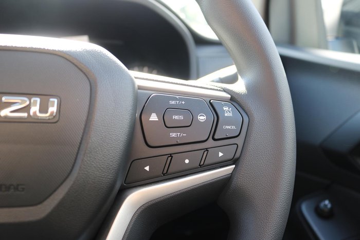 2025 Isuzu MU-X LS-M