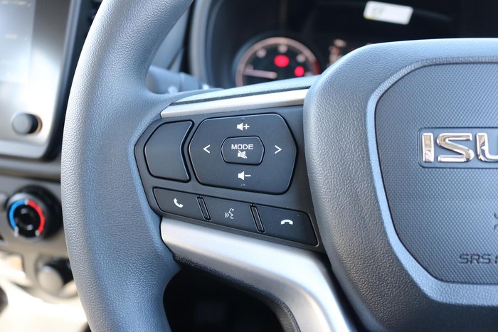 2025 Isuzu D-MAX SX