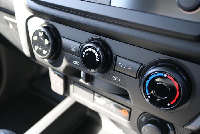 2025 Isuzu D-MAX SX