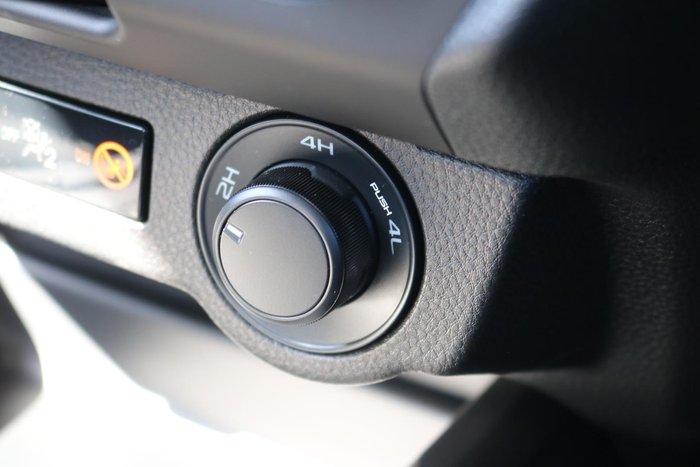 2025 Isuzu D-MAX SX
