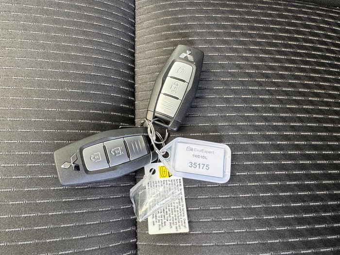 2022 Mitsubishi Outlander ES