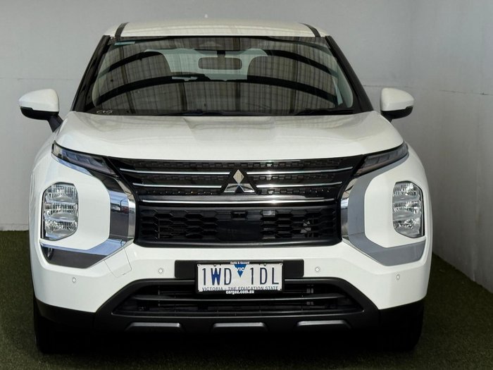 2022 Mitsubishi Outlander ES