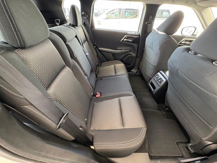 2022 Mitsubishi Outlander ES