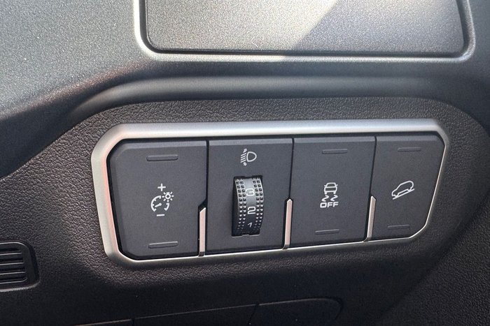 2026 GWM Tank 300 Lux P01 4X4 On Demand CrystalBlack (N101)