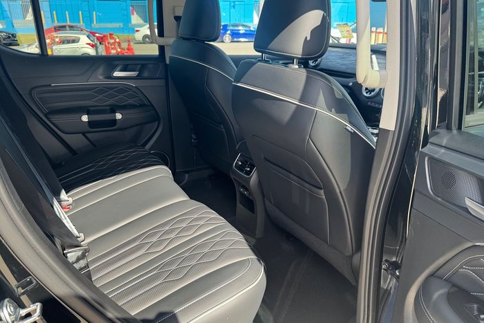 2026 GWM Tank 300 Lux P01 4X4 On Demand CrystalBlack (N101)