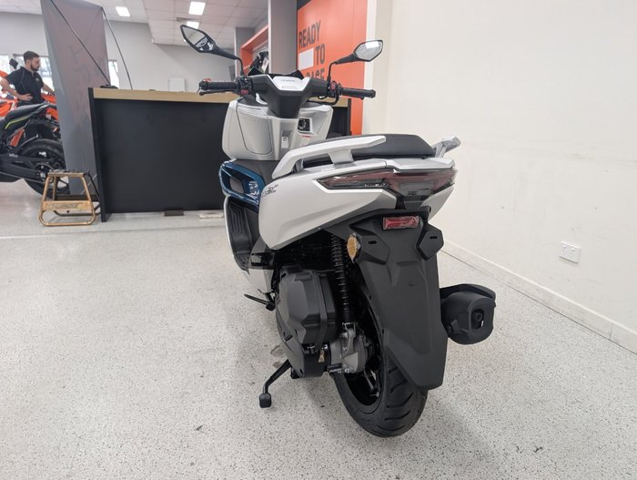 2026 CFMOTO 150 SC Silver