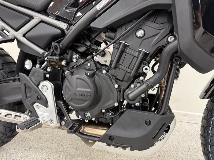 2026 CFMOTO 450 MT Black