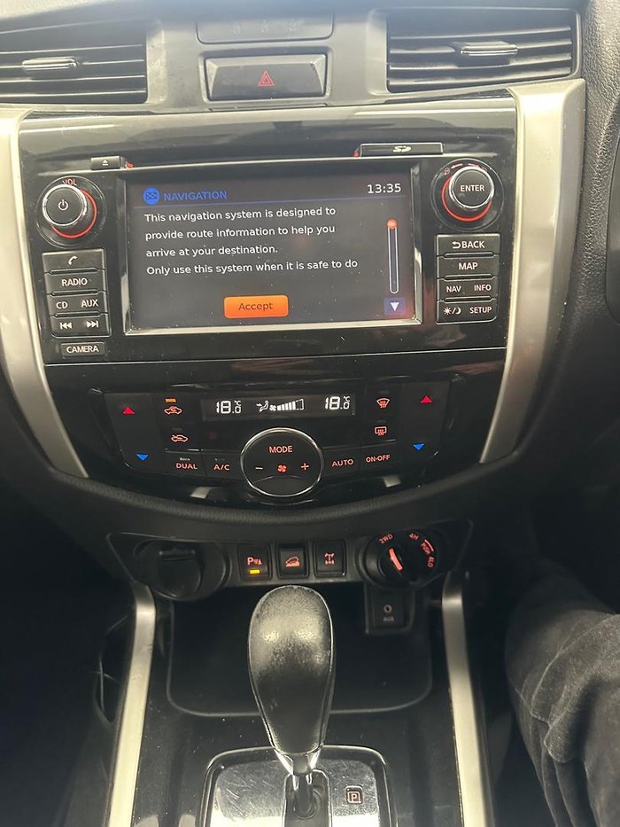 2017 Nissan Navara ST-X