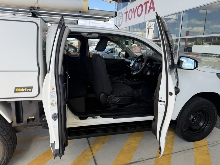 2018 Toyota Hilux SR