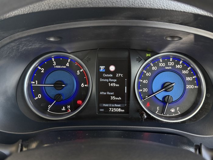 2019 Toyota Hilux SR