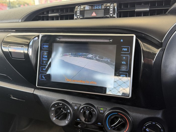 2019 Toyota Hilux SR