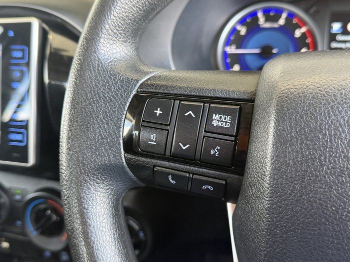 2019 Toyota Hilux SR
