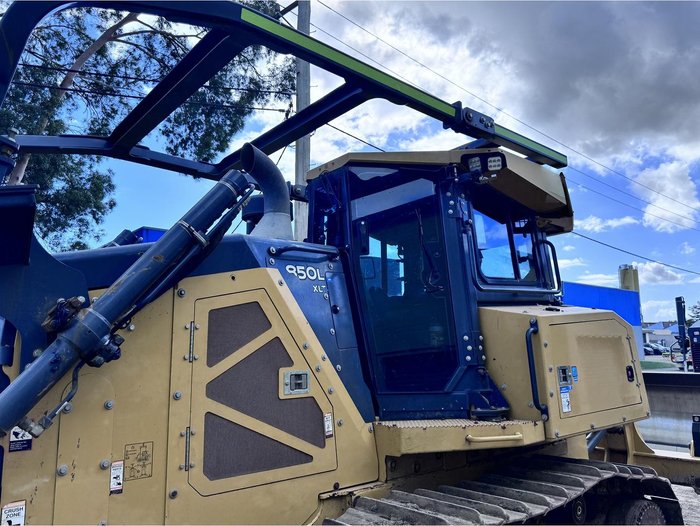 John Deere 850L Xlt