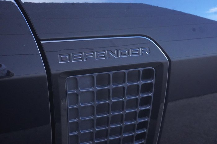 2025 Land Rover Defender 110 D350 X-Dynamic HSE