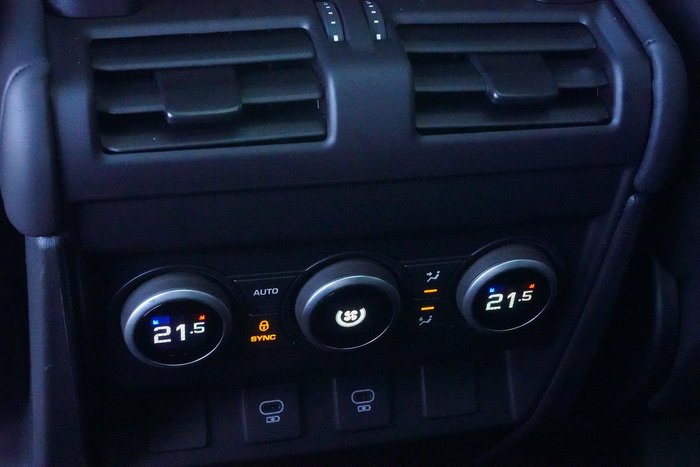 2025 Land Rover Defender 110 D350 X-Dynamic HSE