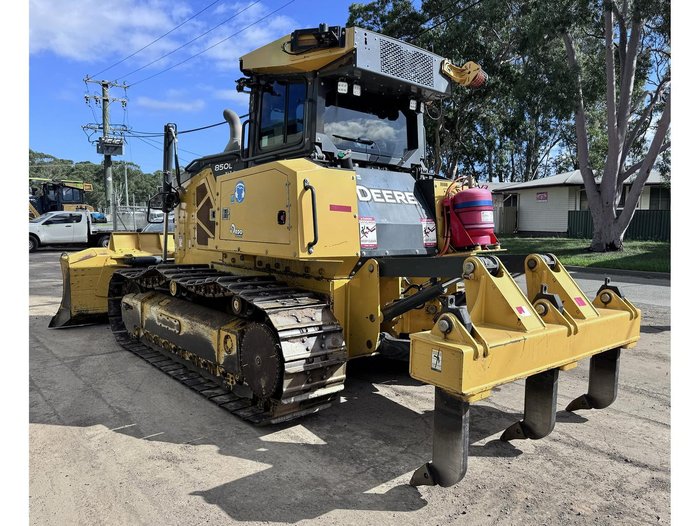 John Deere 850L Xlt