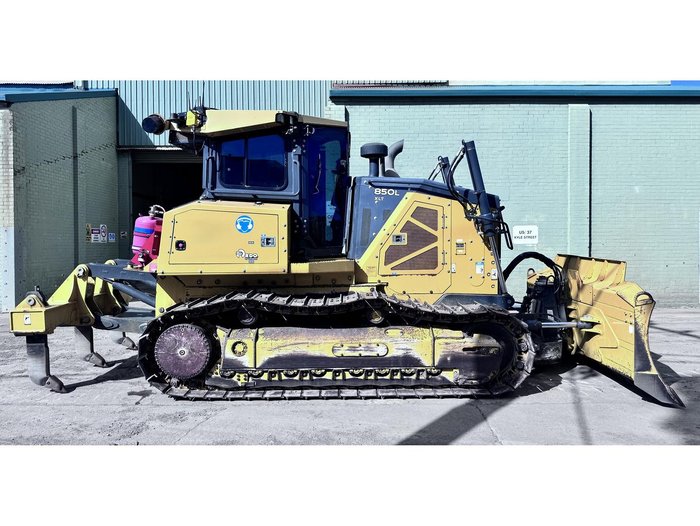 John Deere 850L Xlt