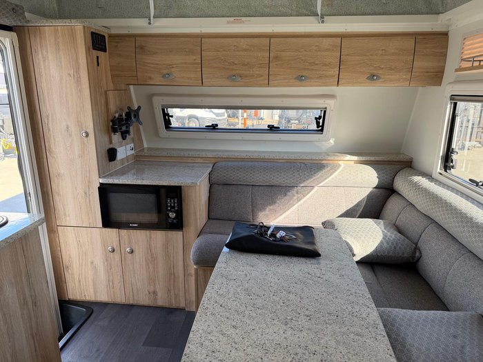 2020 Avan Aspire 499 Pop Top