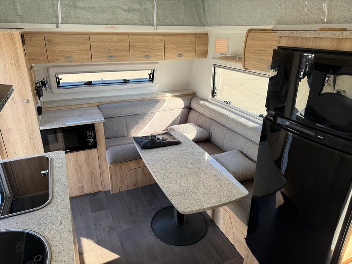 2020 Avan Aspire 499 Pop Top