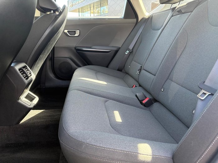 2025 Kia K4 S