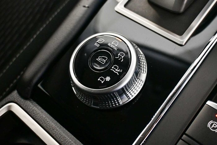 2024 Mitsubishi Outlander LS