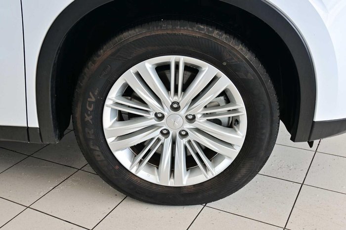 2024 Mitsubishi Outlander LS