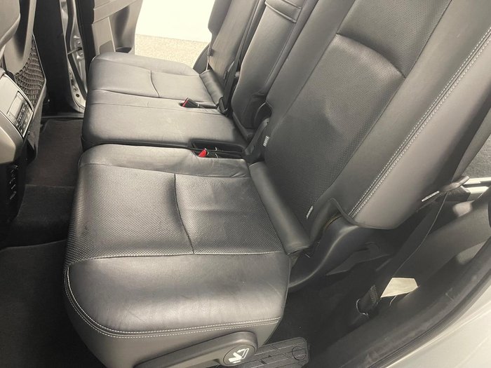 2018 Toyota Landcruiser Prado Kakadu GDJ150R 4X4 Dual Range Silver Pearl
