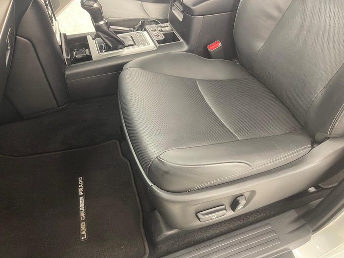 2018 Toyota Landcruiser Prado Kakadu GDJ150R 4X4 Dual Range Silver Pearl