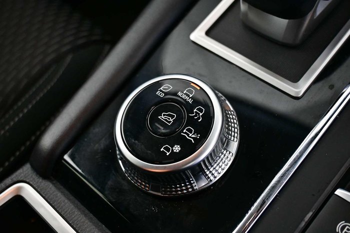 2024 Mitsubishi Outlander LS