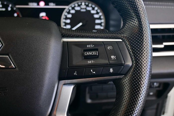 2024 Mitsubishi Outlander LS