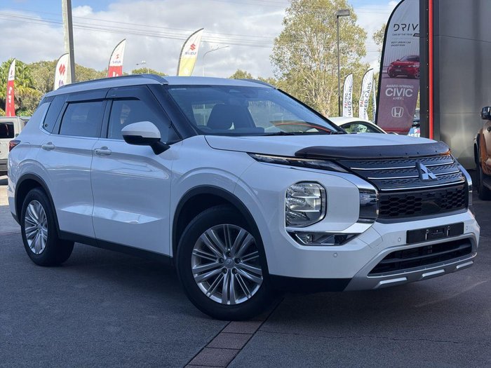 2022 Mitsubishi Outlander LS
