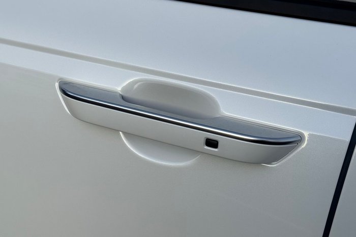 2025 Kia Carnival GT-Line HEV
