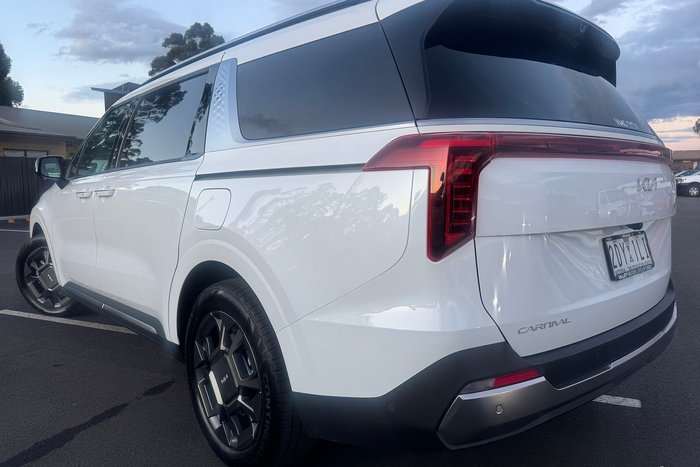 2025 Kia Carnival GT-Line HEV